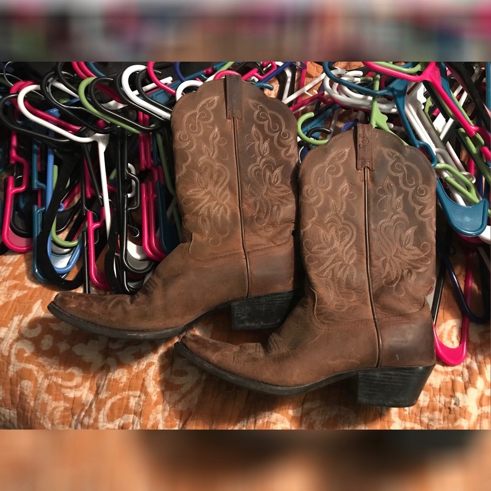Brown Snip Toe Ariat Boots